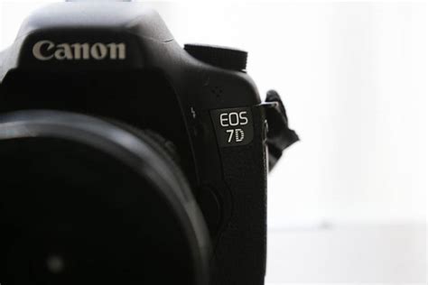 Canon機ユーザー必見！キヤノンカメラのシャッター回数を知る .